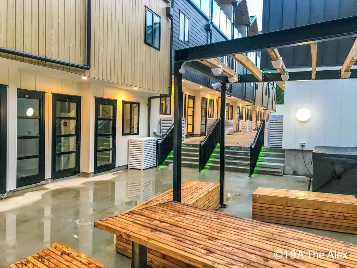 Modern 2-Bedroom Apartment 7-Mins Walk To Queenstown Exteriér fotografie