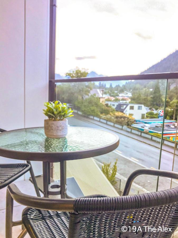 Modern 2-Bedroom Apartment 7-Mins Walk To Queenstown Exteriér fotografie