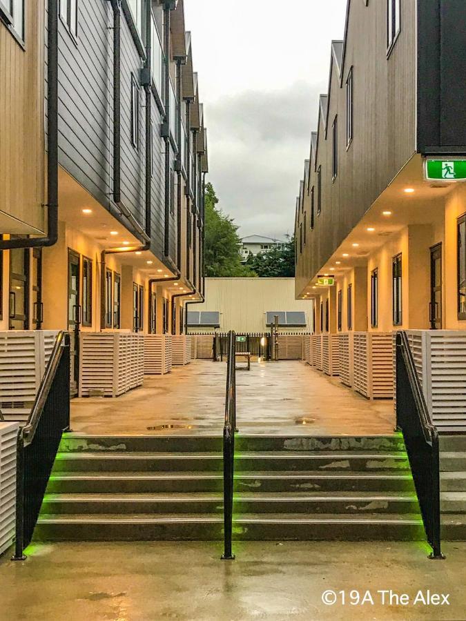 Modern 2-Bedroom Apartment 7-Mins Walk To Queenstown Exteriér fotografie