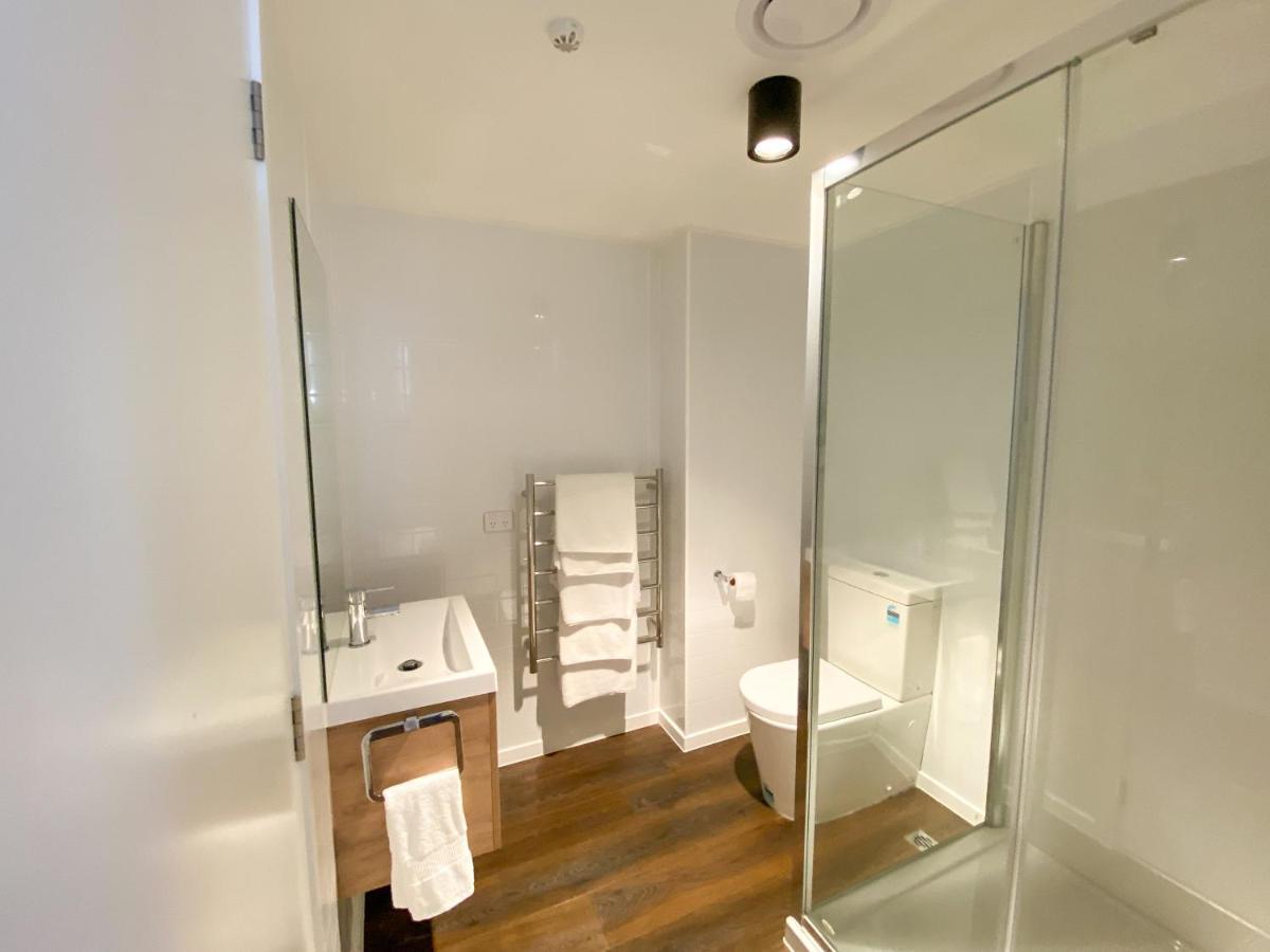 Modern 2-Bedroom Apartment 7-Mins Walk To Queenstown Exteriér fotografie